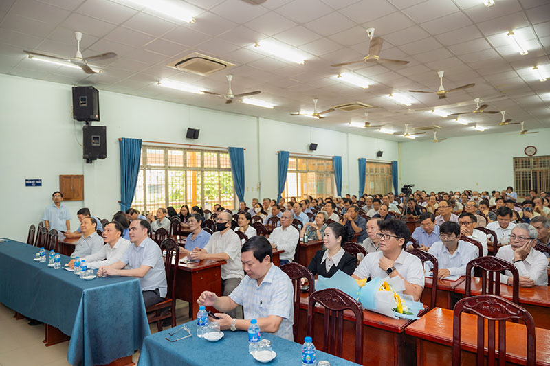 Không Hội nghị Thông tin thời sự định kỳ đến cán bộ chủ chốt của quận và cơ sở Quận Tân Bình