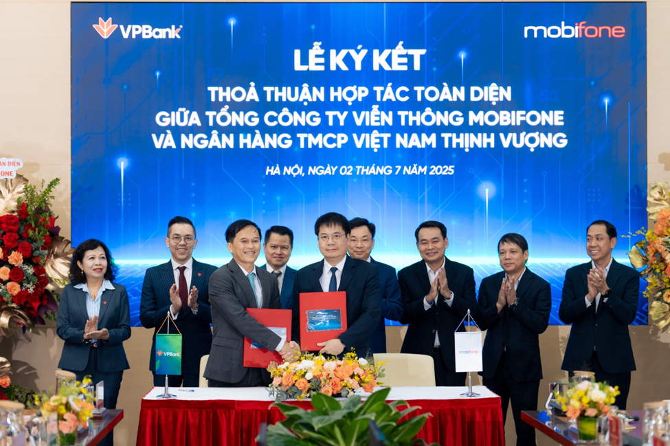 MobiFone – VPBank bắt tay chiến lược: Mở đường tích hợp viễn thông và tài chính số toàn diện