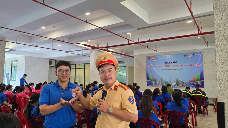 Tuổi trẻ Trạm CSGT Đa Phước - Phòng CSGT: Chuyển đổi số trong công tác tuyên truyền an toàn giao thông