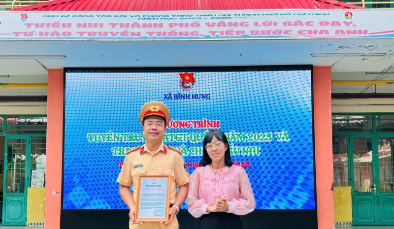 Trạm CSGT Đa Phước: Đẩy mạnh tuyên truyền an toàn giao thông cho đoàn viên, thanh niên – Trao trợ cấp học tập cho thiếu nhị bị ảnh hưởng bởi Covid -19
