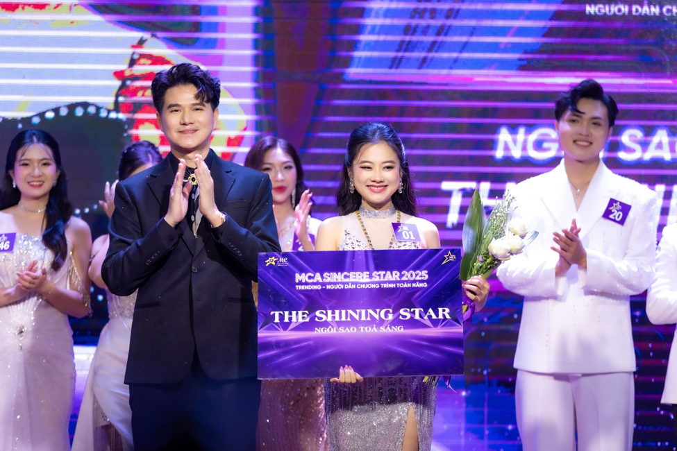 Lê Mỹ Phượng – Tỏa sáng rực rỡ với danh hiệu “The Shining Star” tại chung kết MCA Sincere Star 2025 