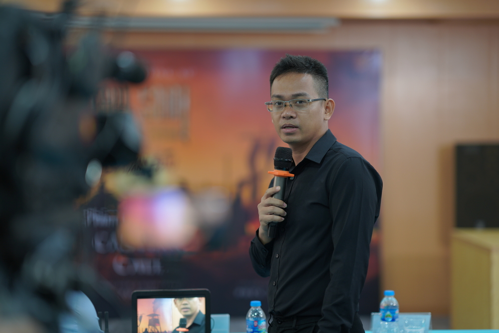 Đạo diễn Võ Đức đánh giá cao phong thái thanh lịch của các diễn viên Hà thành rất hợp cho dòng phim cổ trang
