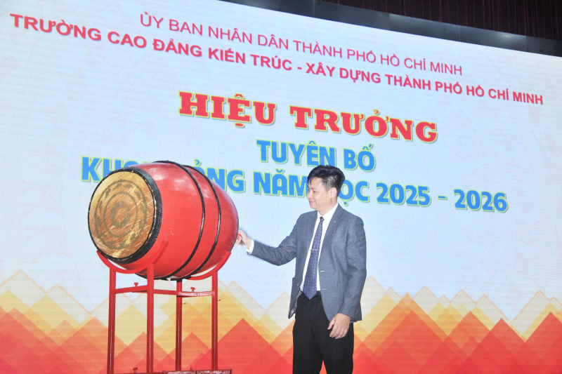 Trường Cao đẳng Kiến trúc - Xây dựng TP. Hồ Chí Minh khai giảng năm học 2025-2026: Vững bước với sứ mệnh “Kỷ cương - Sáng tạo - Đột phá - Phát triển” Trường Cao đẳng Kiến trúc - Xây dựng TP. Hồ Chí Minh khai giảng năm học 2025-2026: Vững bước với sứ mệnh “Kỷ cương - Sáng tạo - Đột phá - Phát triển”